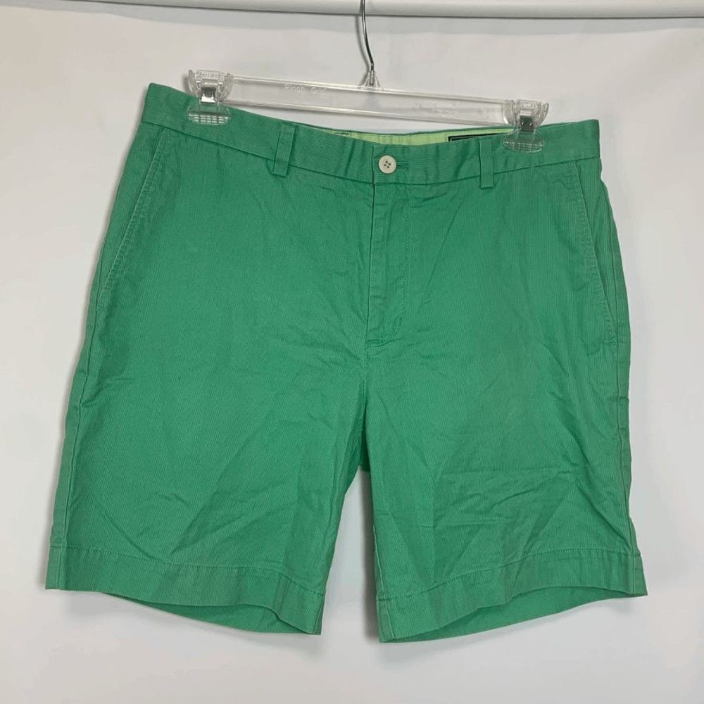 Vineyard Vines Bright Green Menās Flat Front Shorts